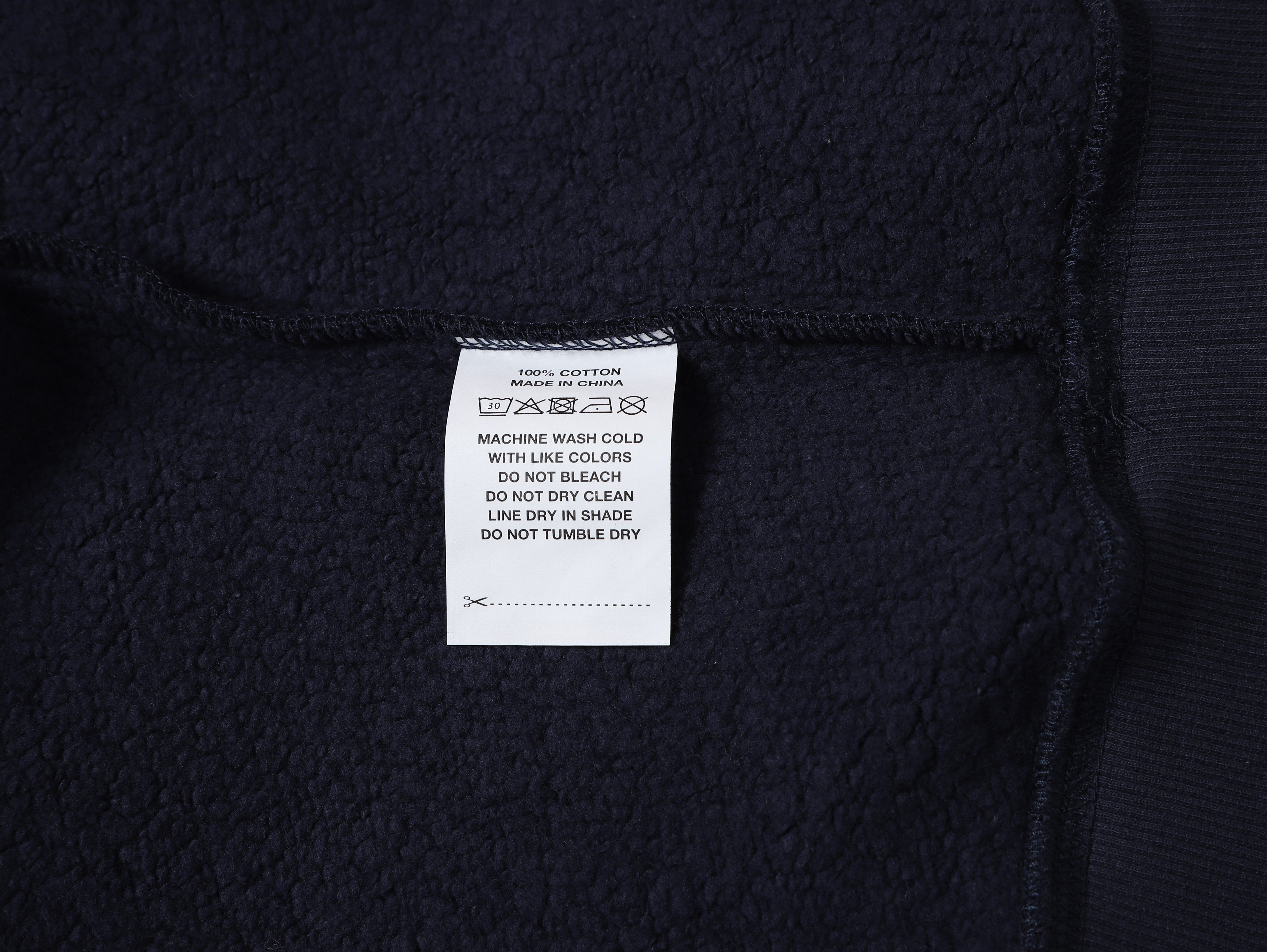 BLANCKS PULLOVER HOODIE W/ POCKETS - DARK BLUE